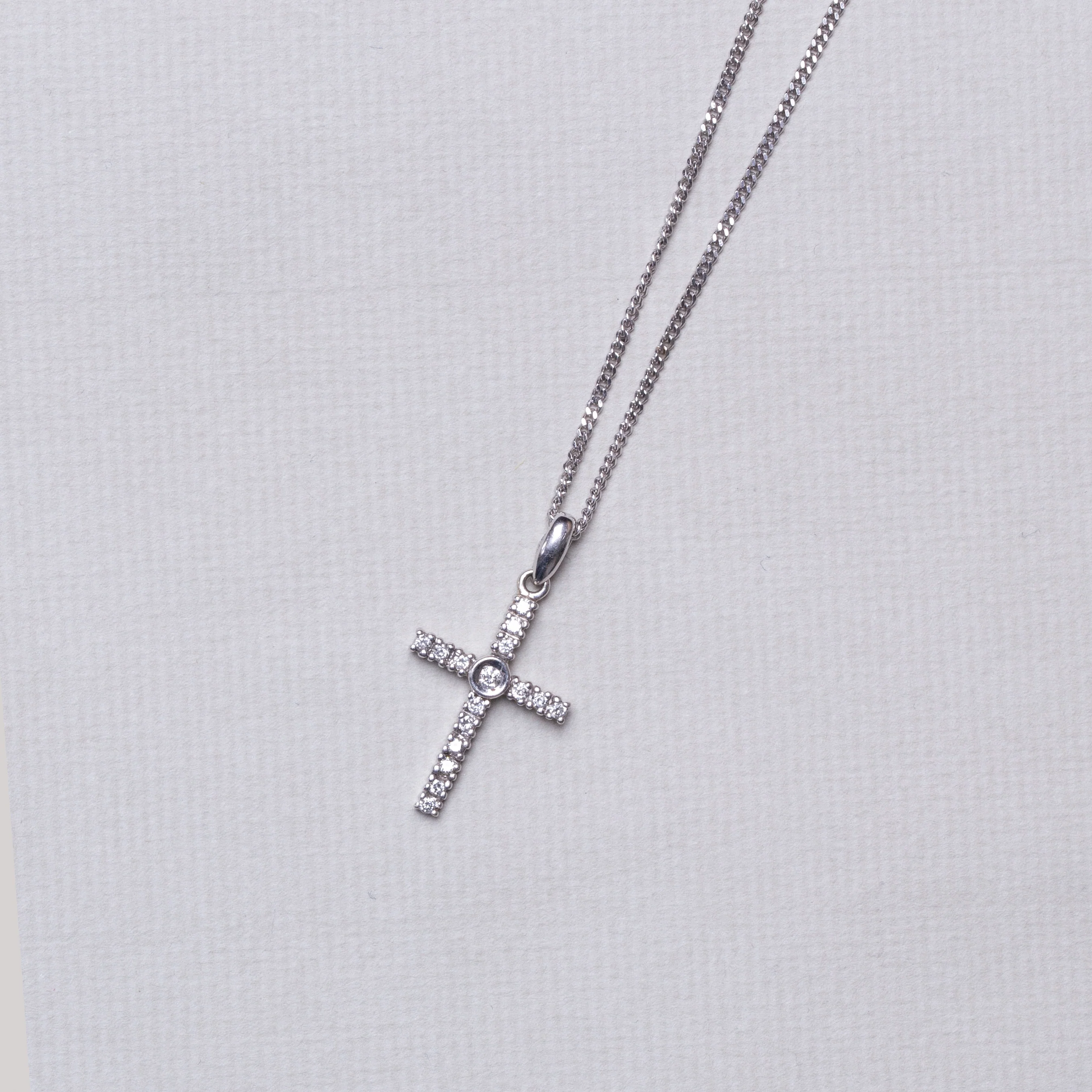 Vintage Cross Diamond Necklace in White Gold - Image 2