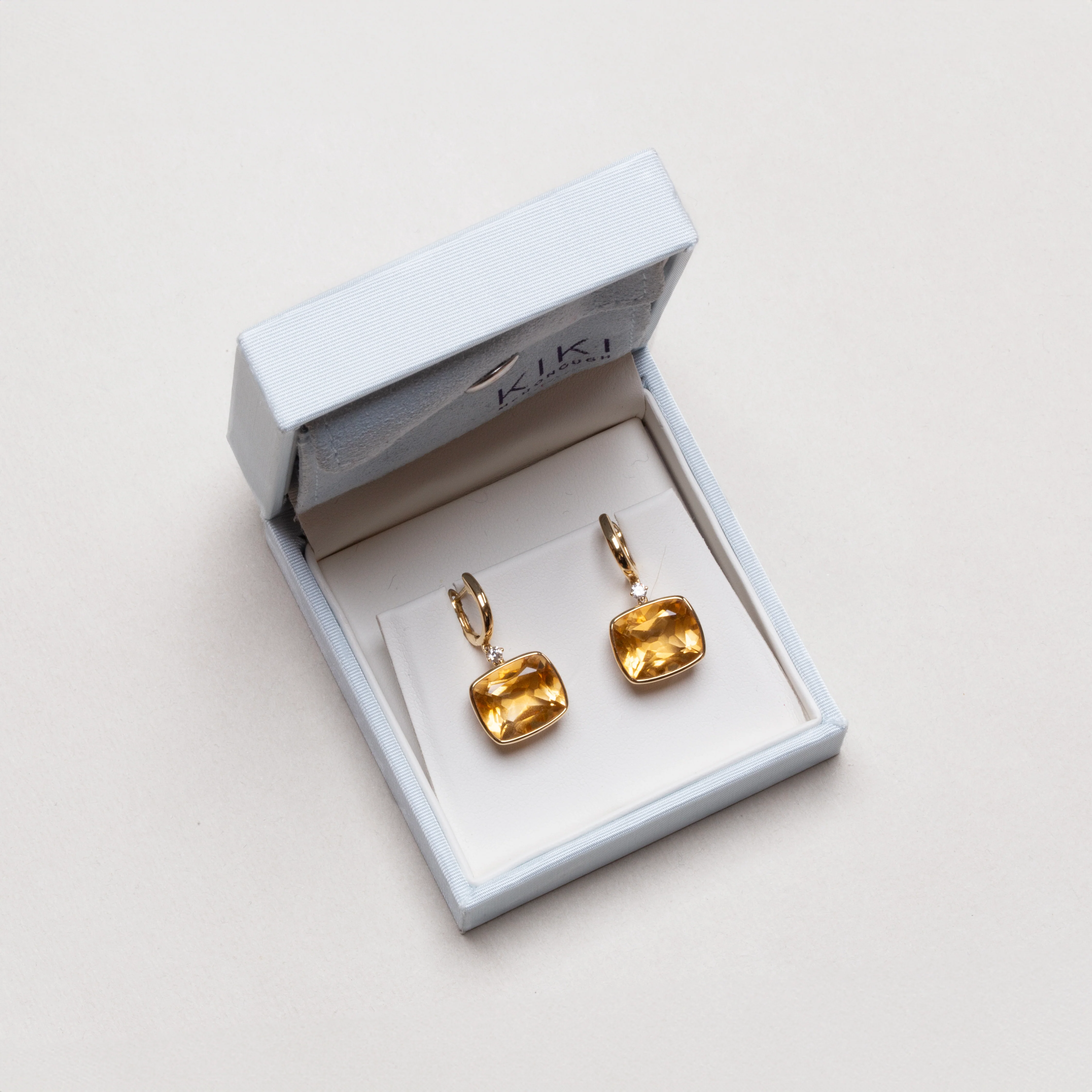 Vintage 18ct Gold Drop Earrings with Citrine and Diamond