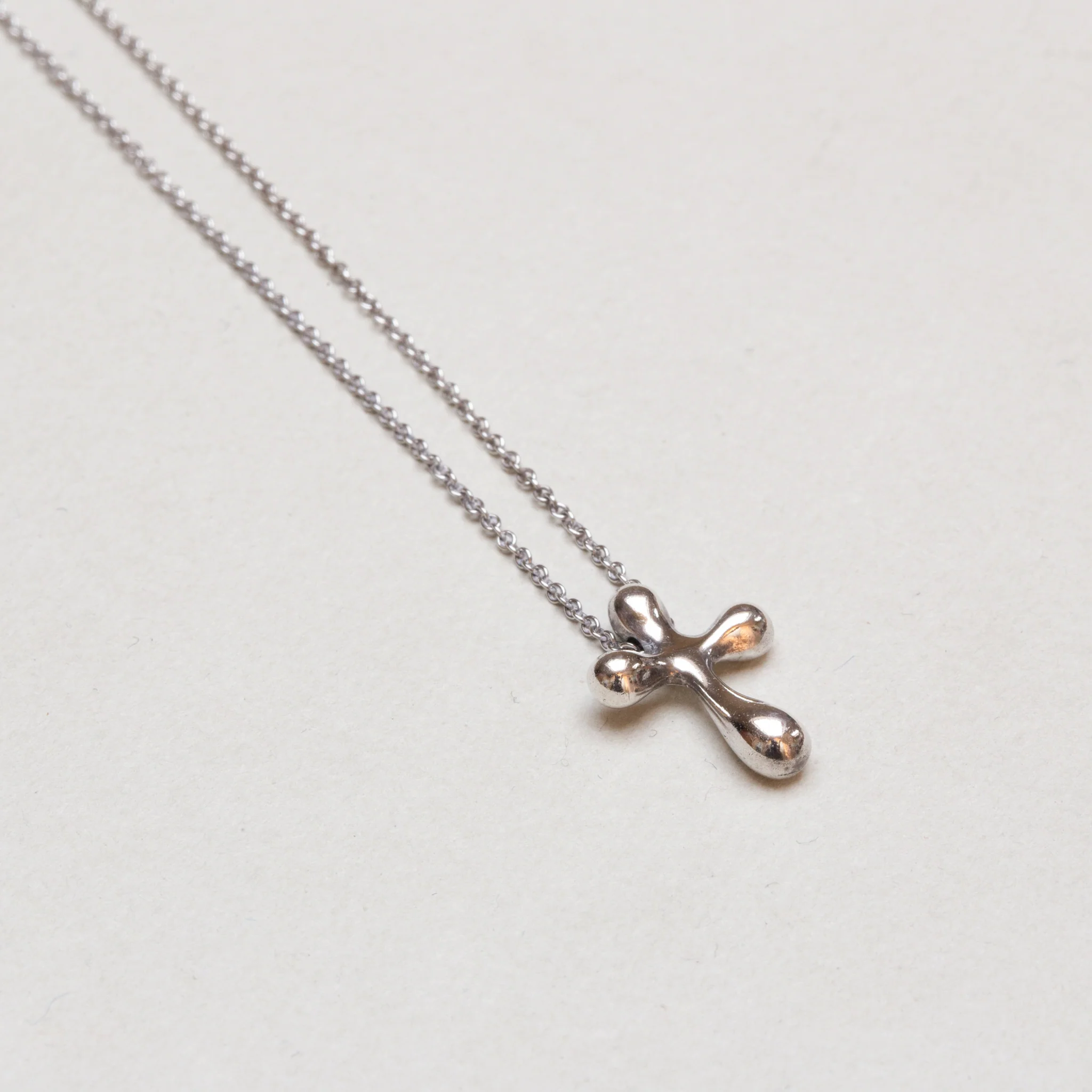 Vintage Tiffany Sterling Silver Elsa Peretti Cross Necklace - Image 3