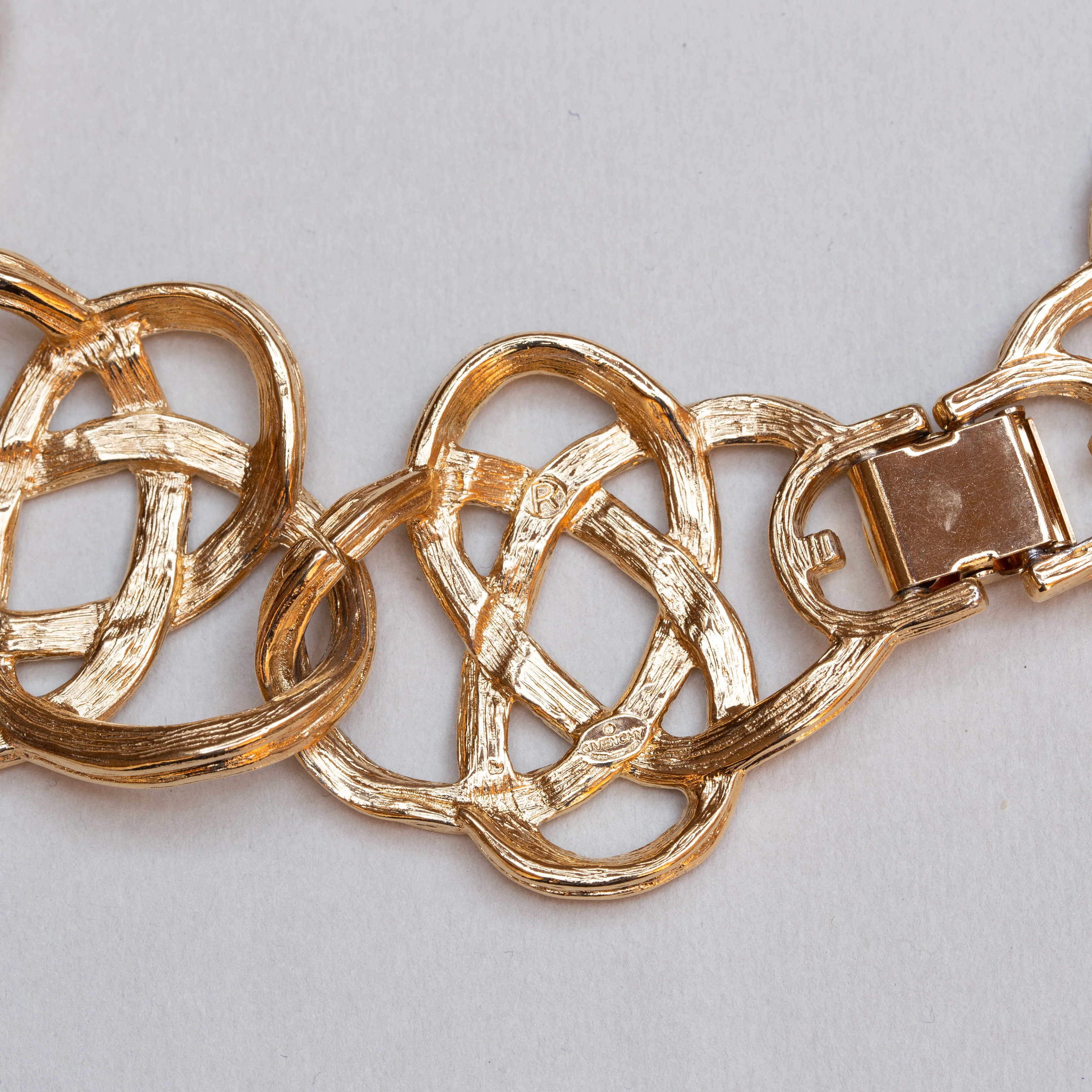 Vintage Givenchy Gold Mizuhiki Knot Chain Choker Necklace - Image 3