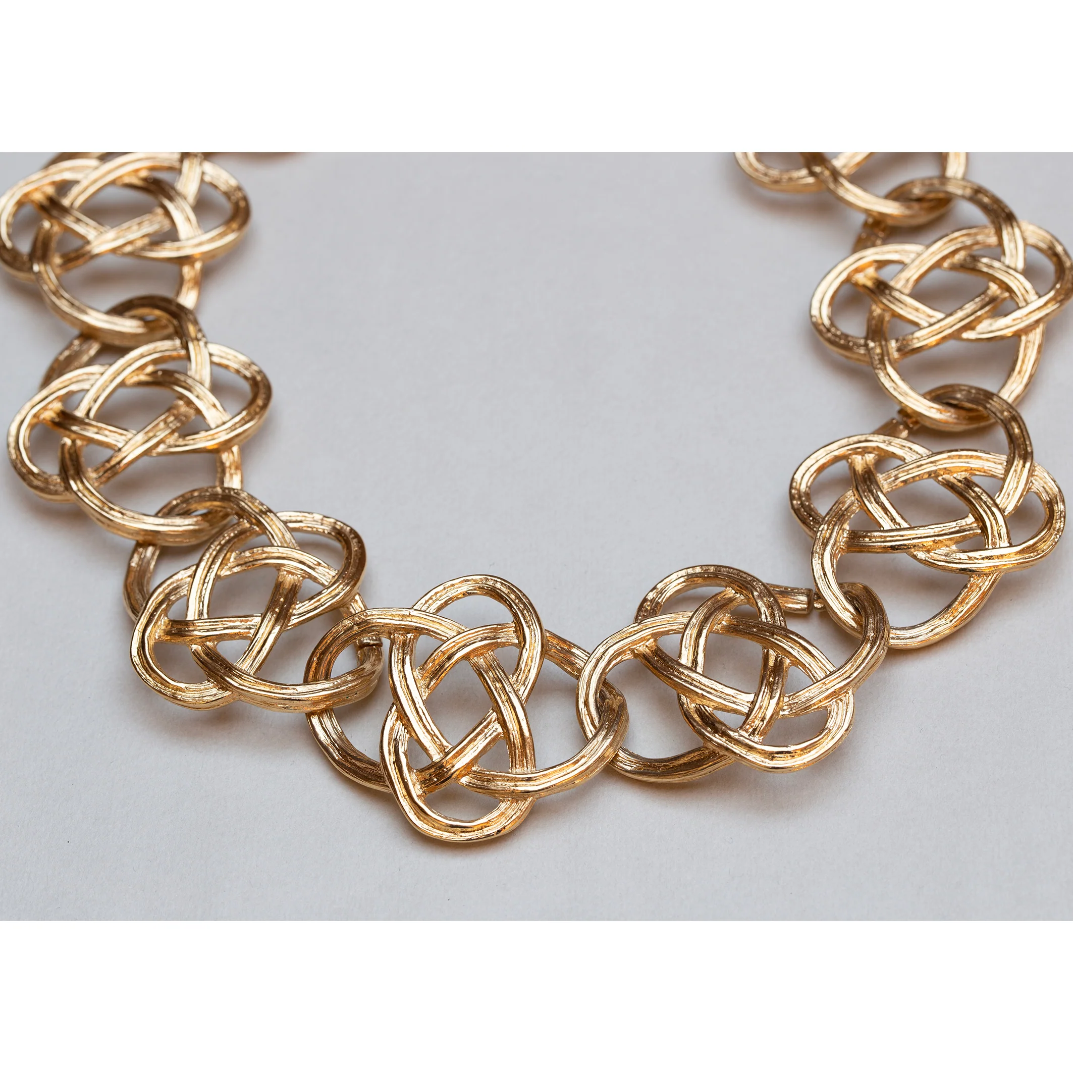 Vintage Givenchy Gold Mizuhiki Knot Chain Choker Necklace - Image 4