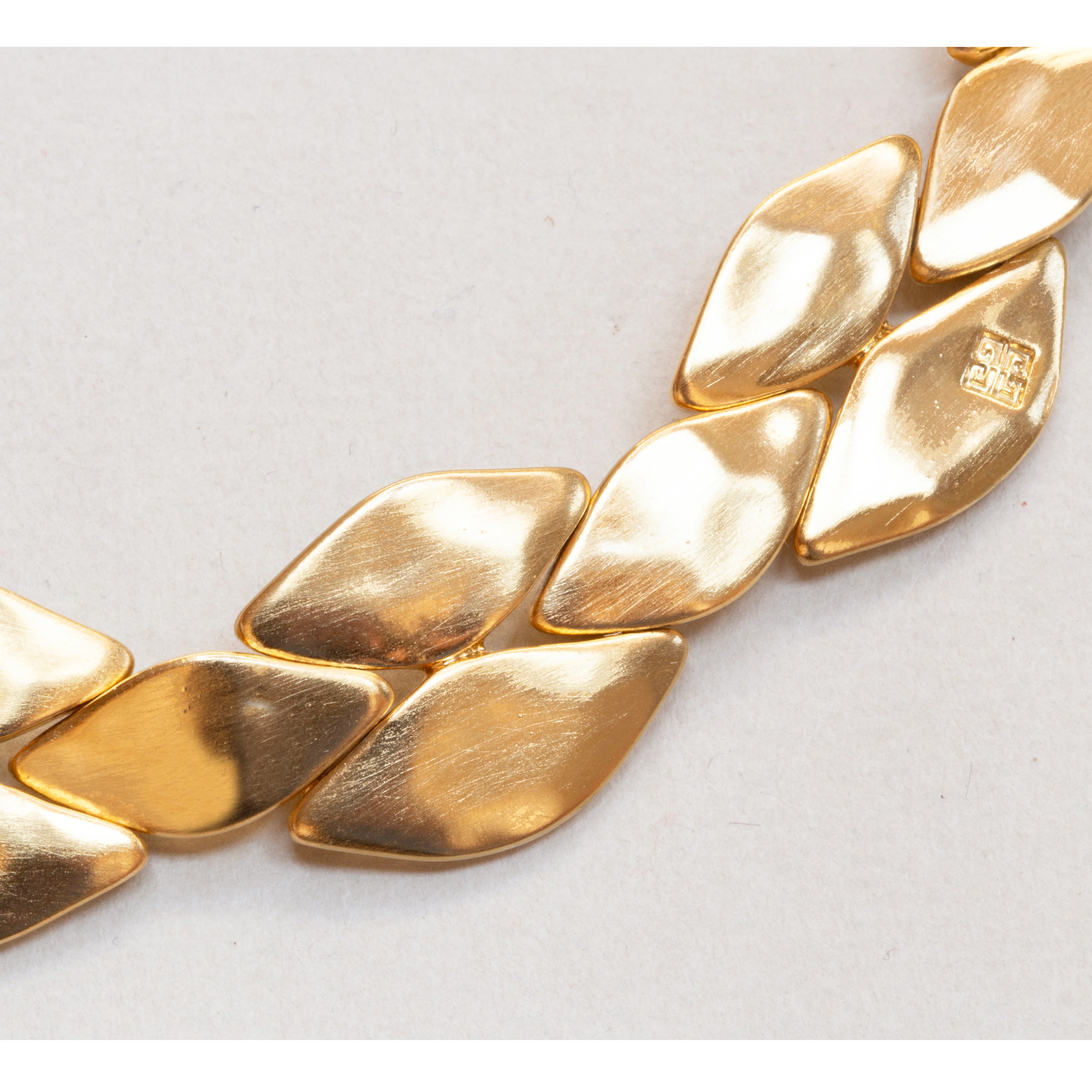 Vintage Givenchy Gold Leaf Link Necklace - Image 3