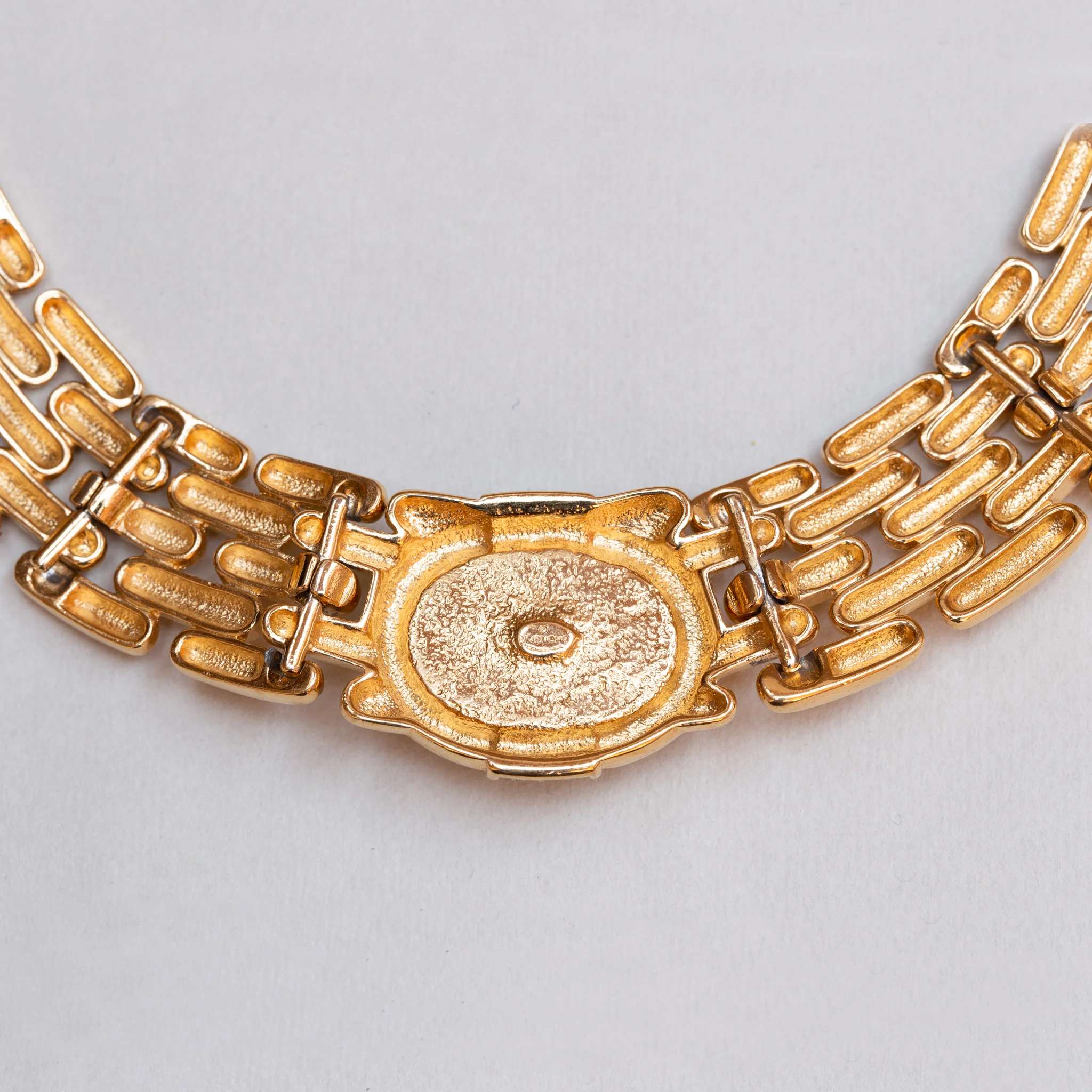 Vintage Givenchy Gold Link Chain Choker Necklace with Pearl - Image 3