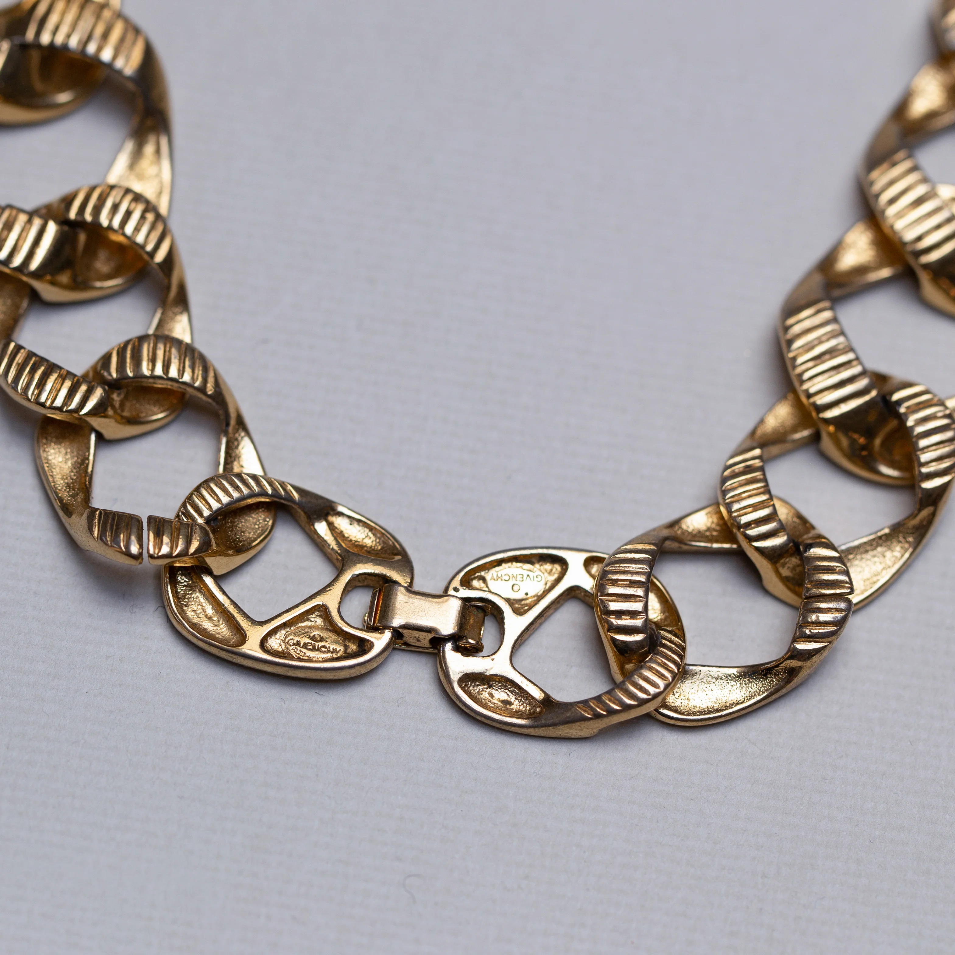 Vintage Gold Chain Necklace with Rhinestones - Image 4
