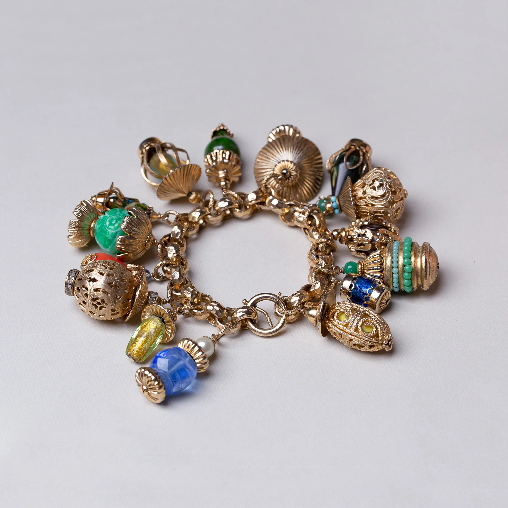 Vintage Gold Charm Bracelet - Image 4