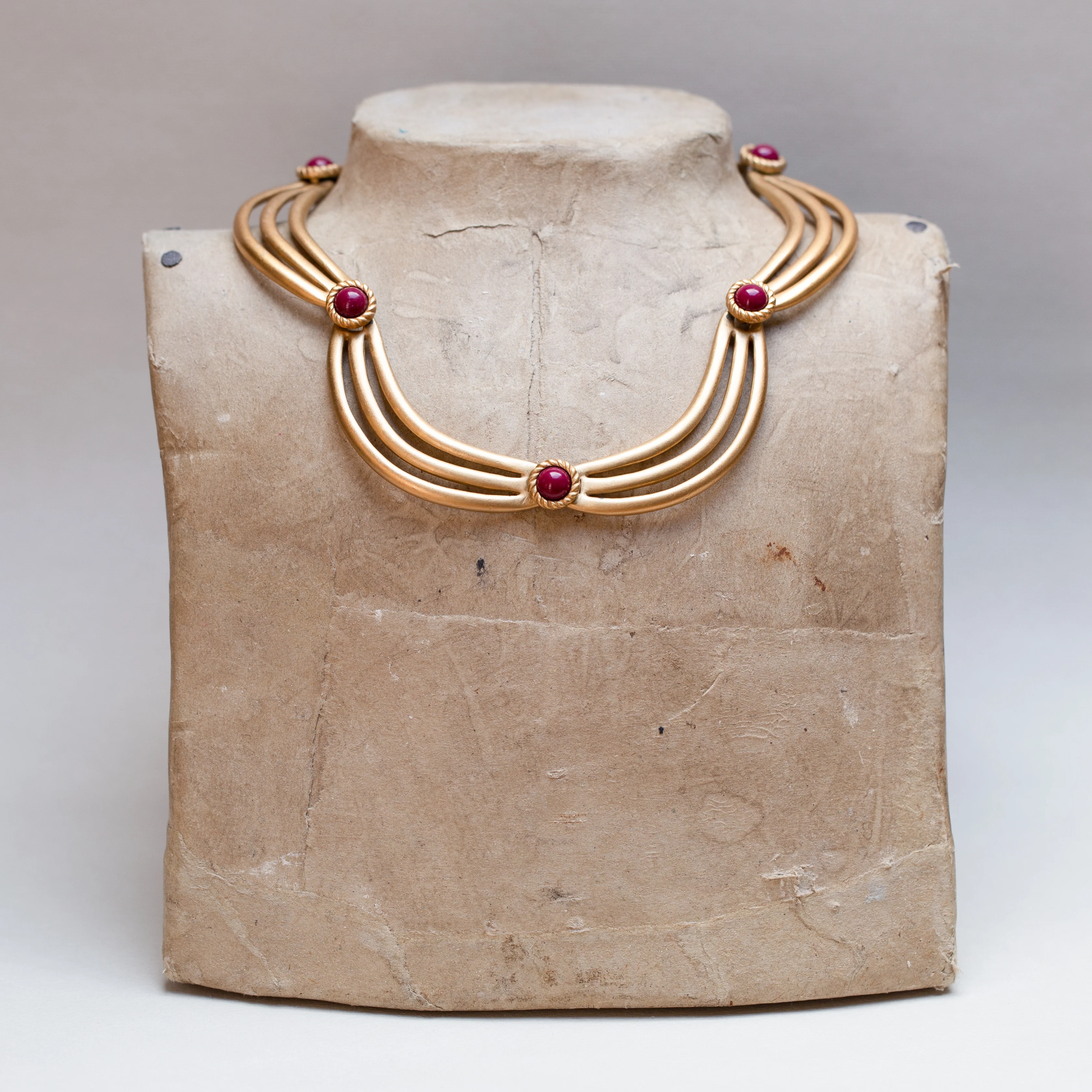 Vintage Gold Choker Necklace - Image 2