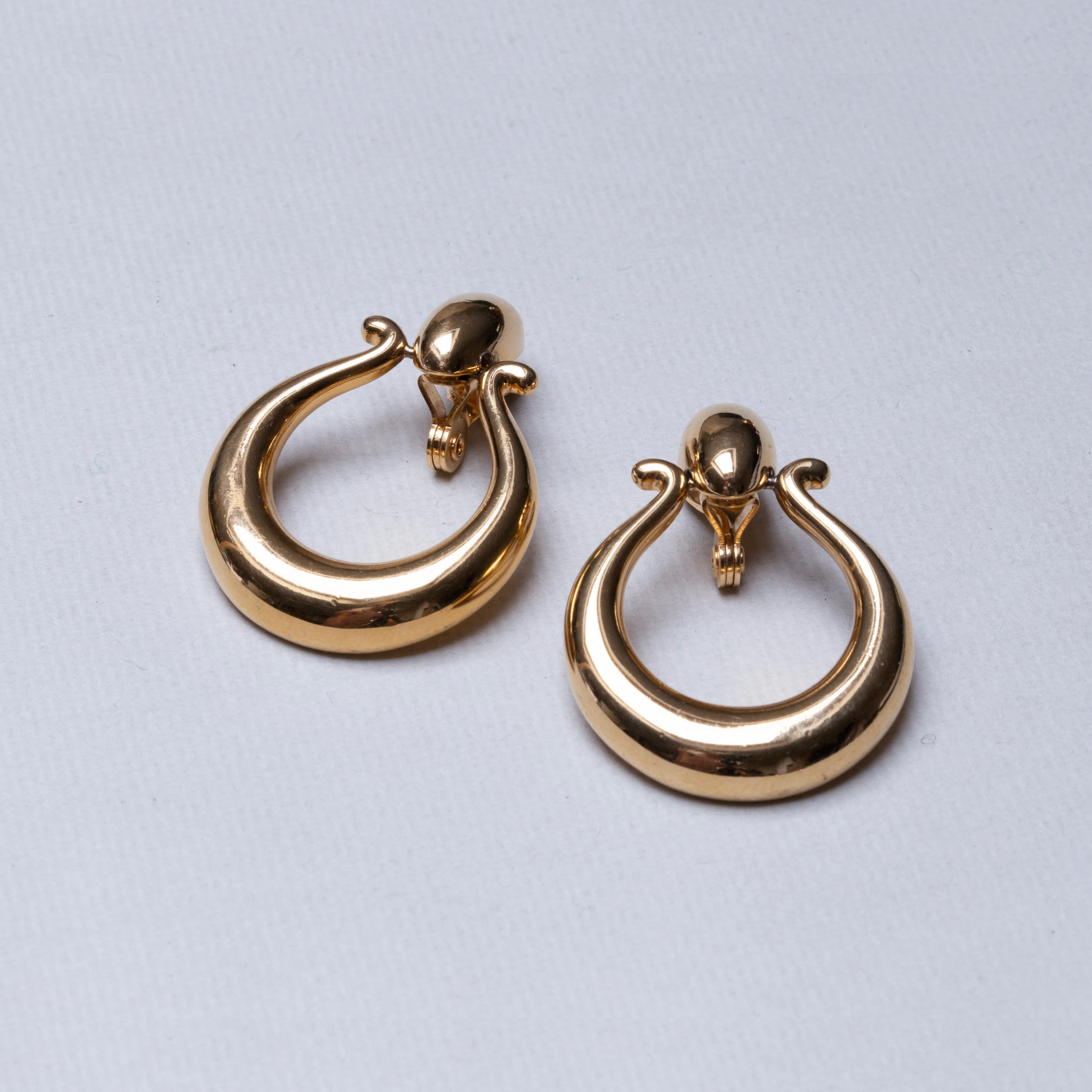 Vintage Gold Clip-on Earrings - Image 3