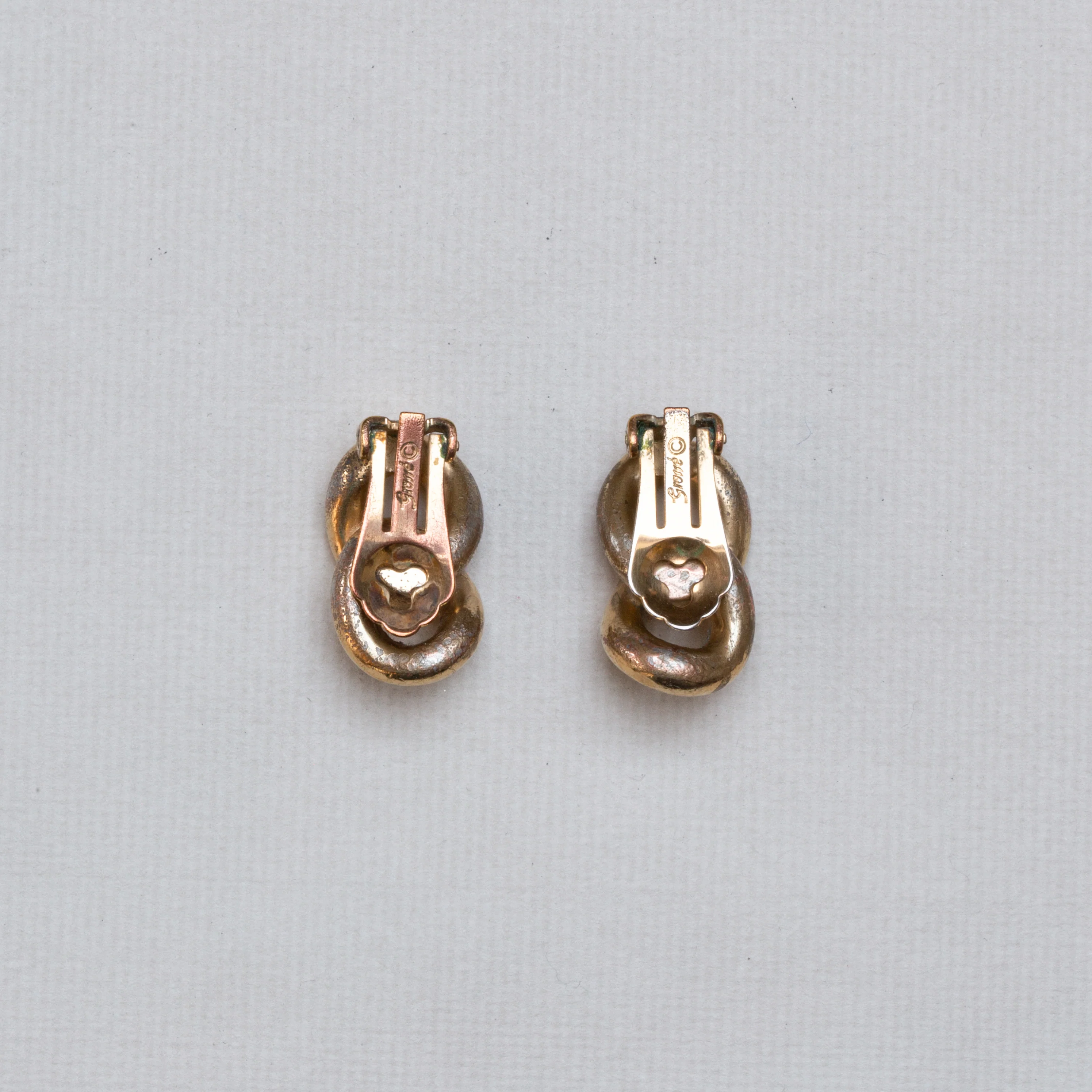 Vintage Gold Clip-on Earrings - Image 5
