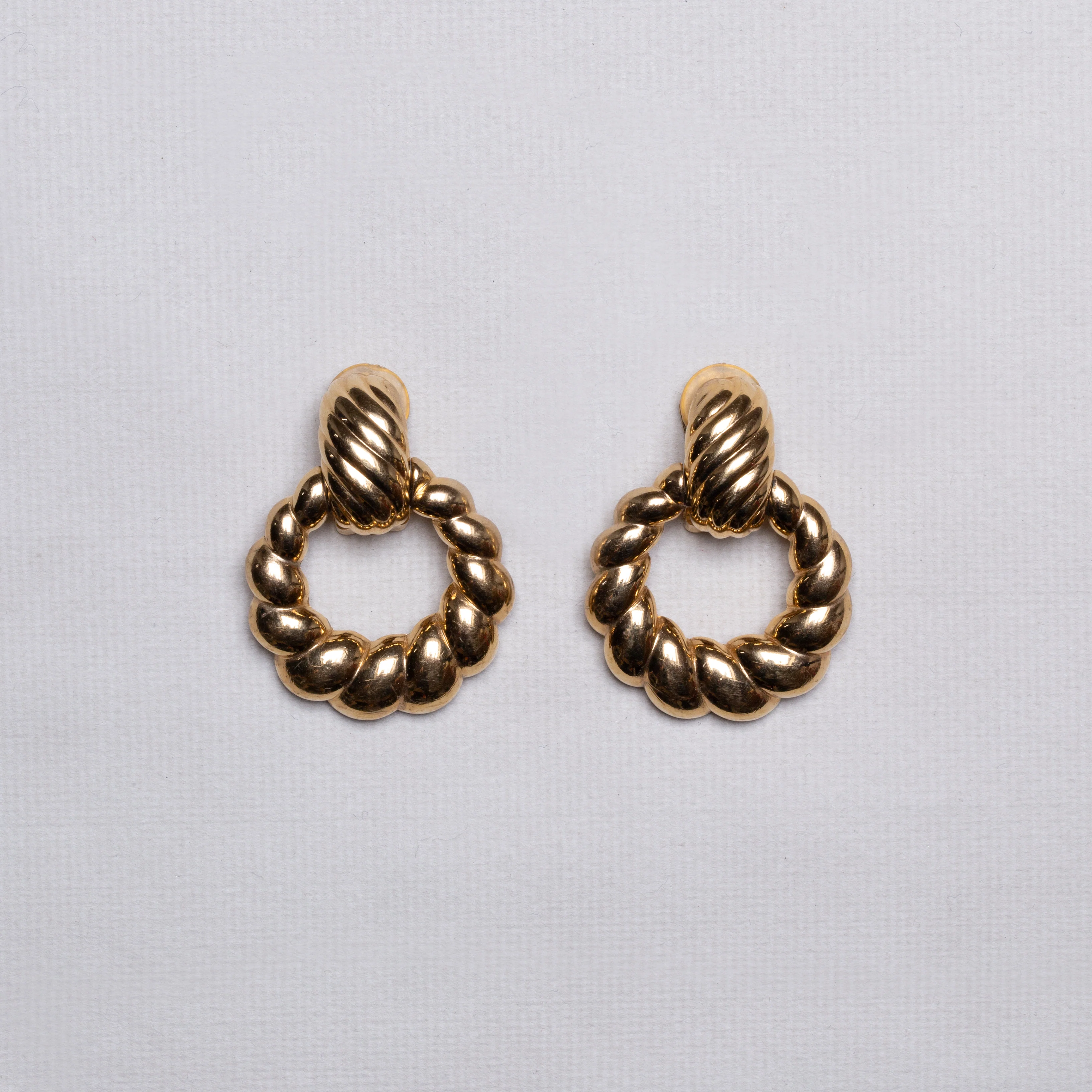 Vintage Gold Twisted Clip-on Earrings - Image 3