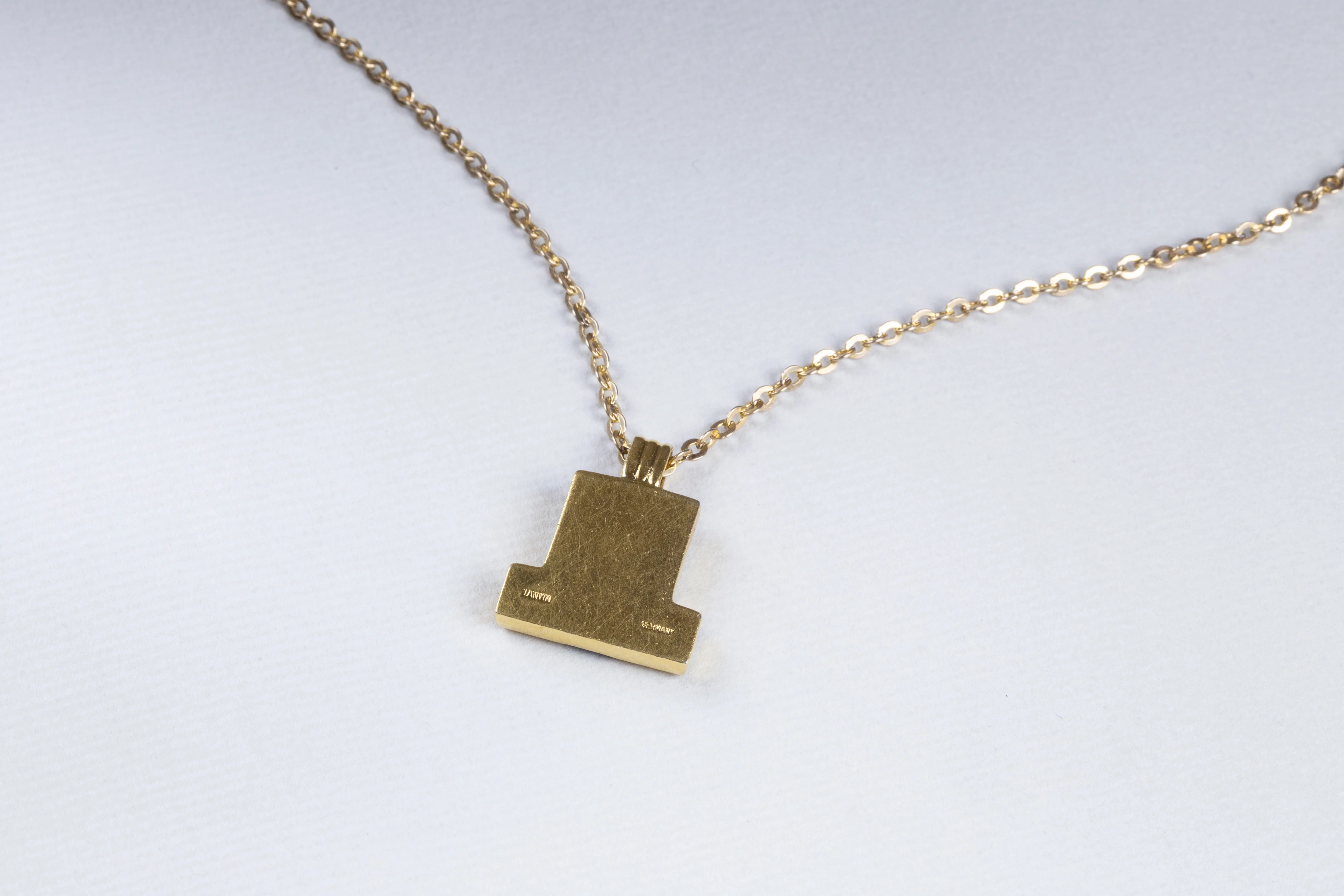 Vintage Gold Pendant - Image 3