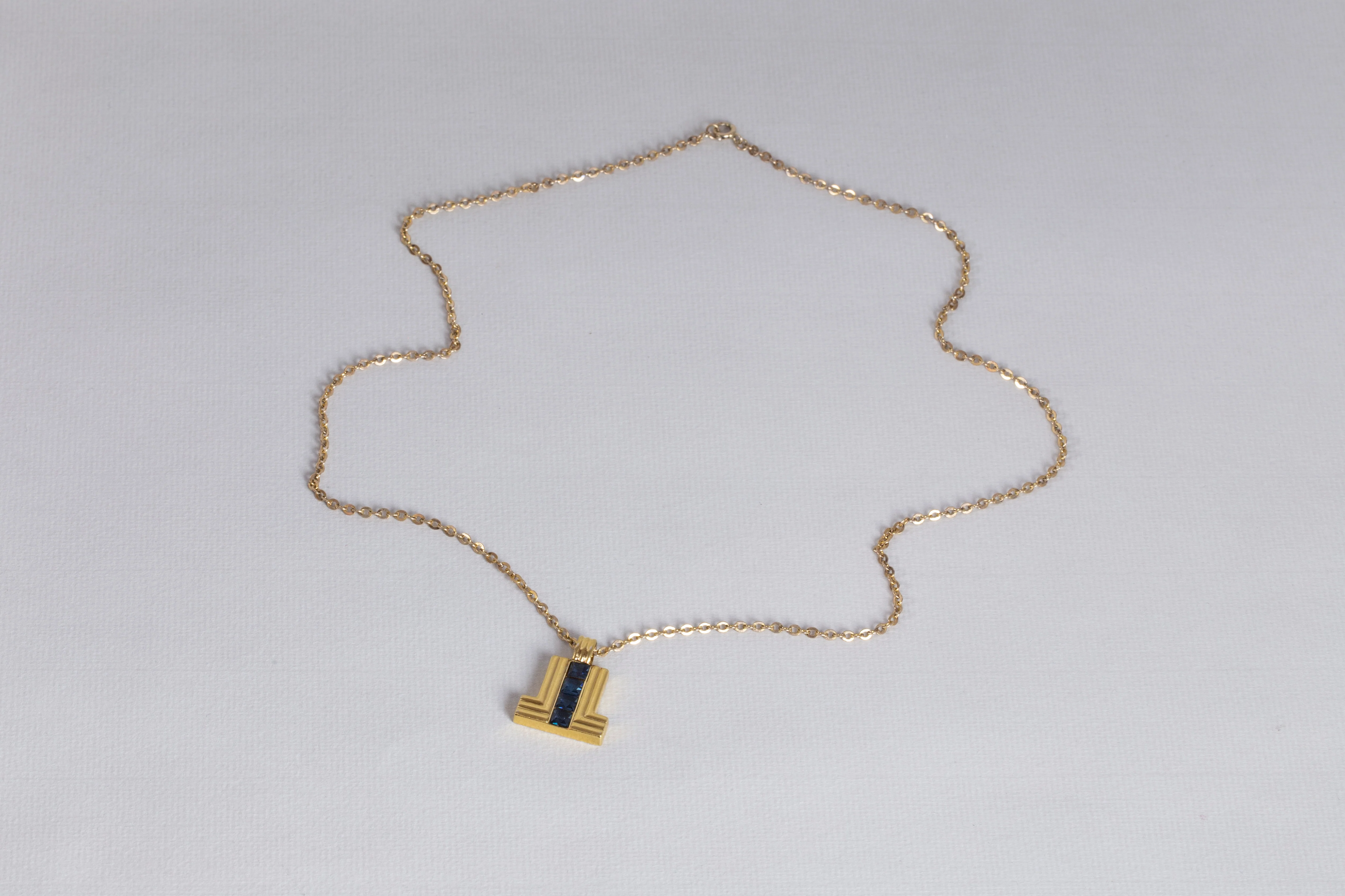 Vintage Gold Pendant - Image 4