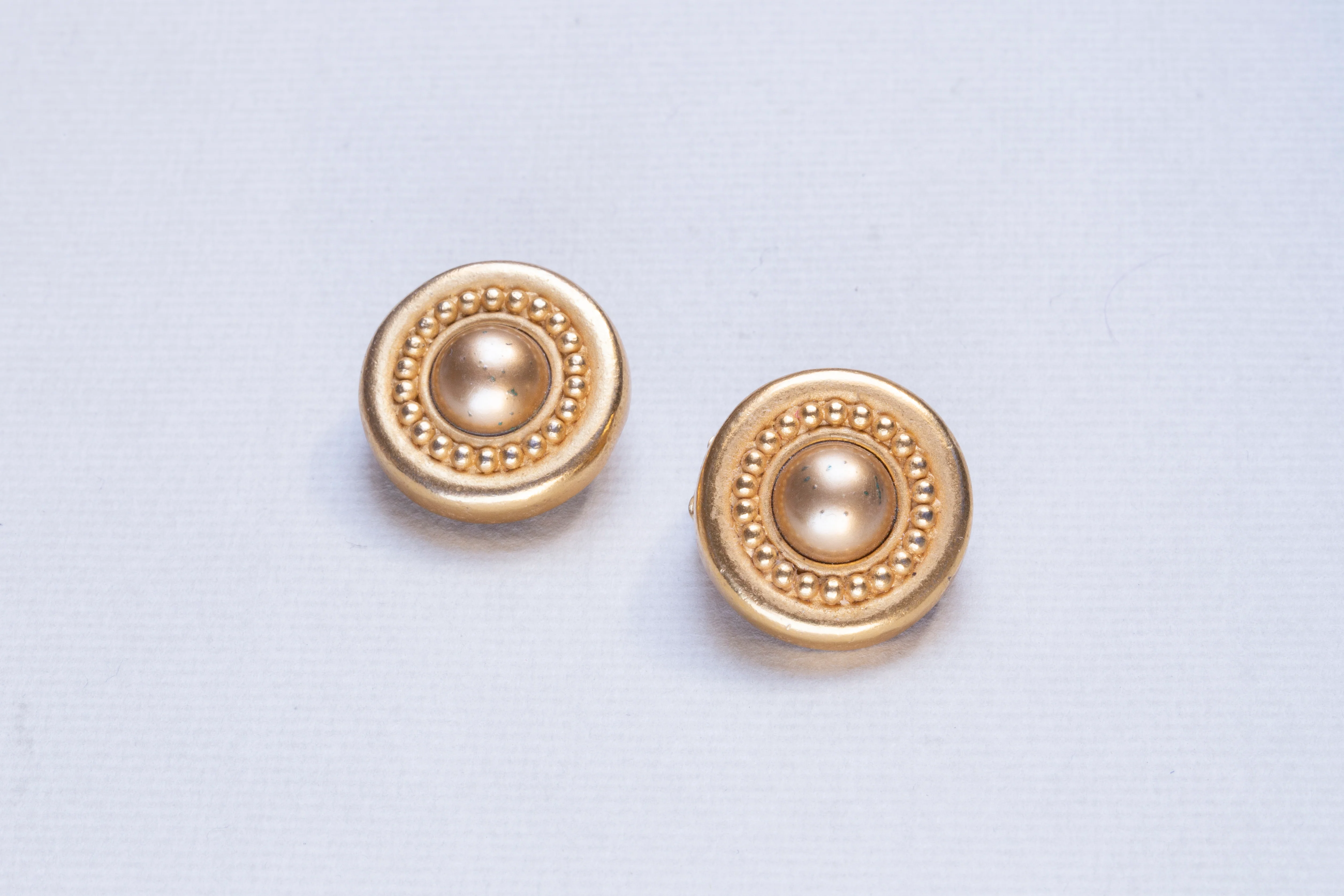 Vintage Gold Round Clip-on - Image 2