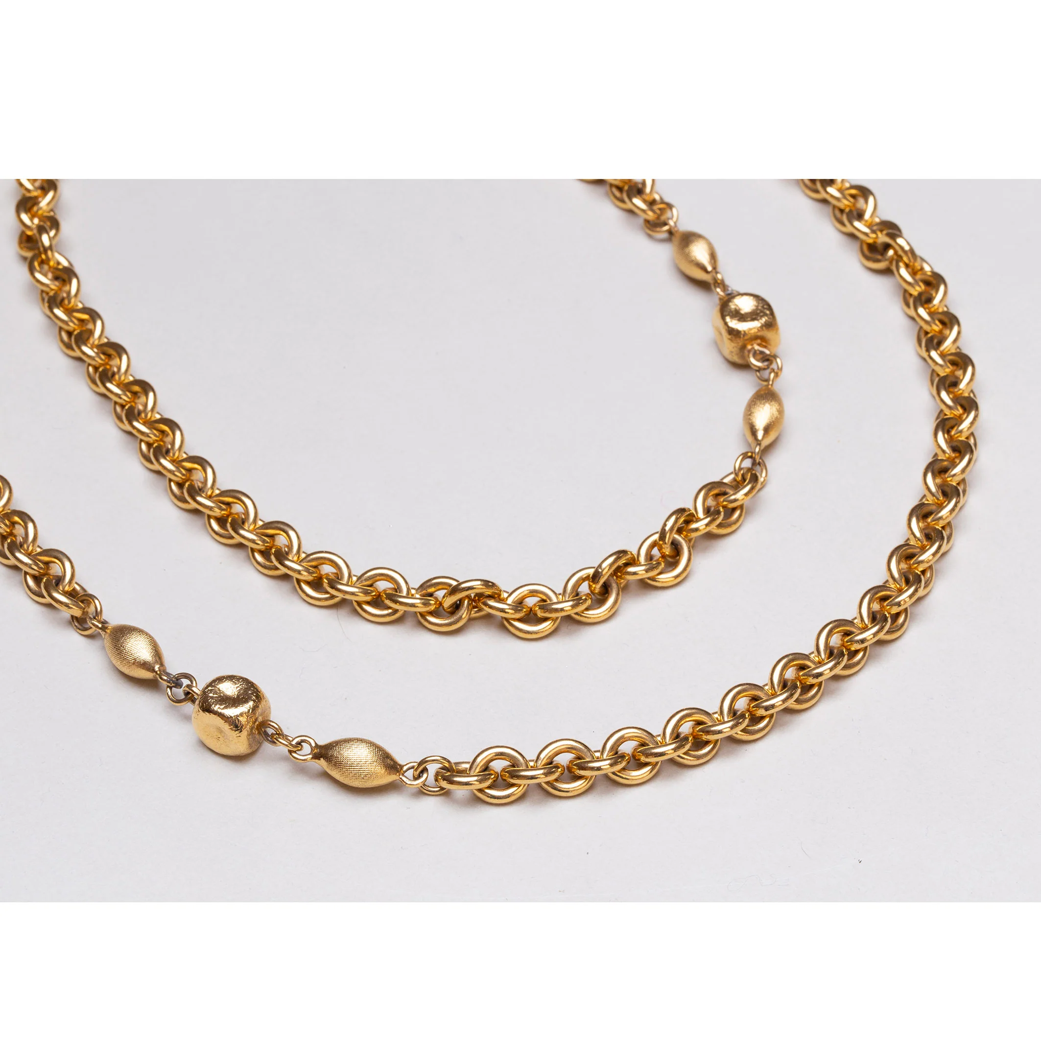 Vintage Monet Gold-tone Chain Necklace - Image 3