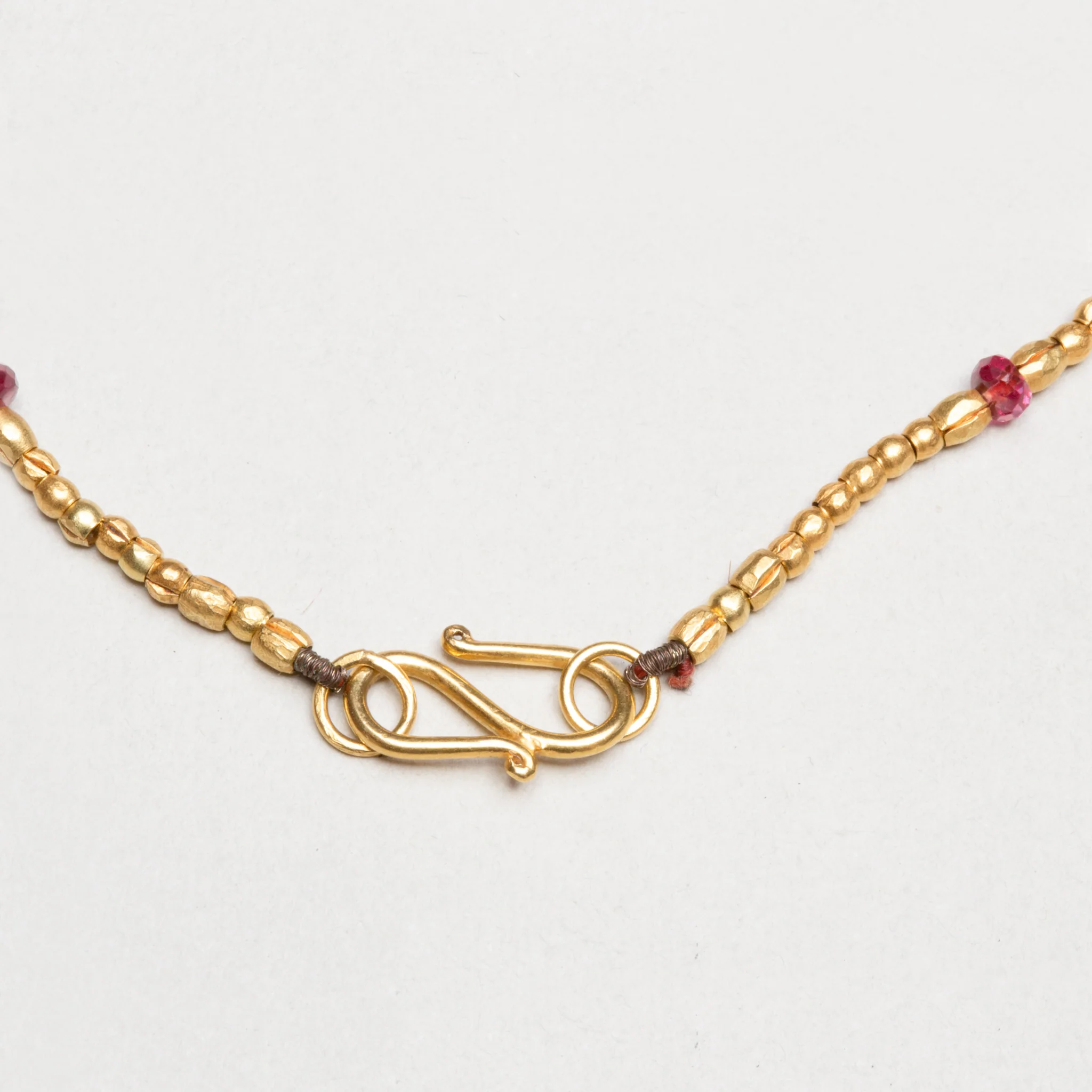 Vintage Indian Ruby and Gold Beads Necklace - Image 3