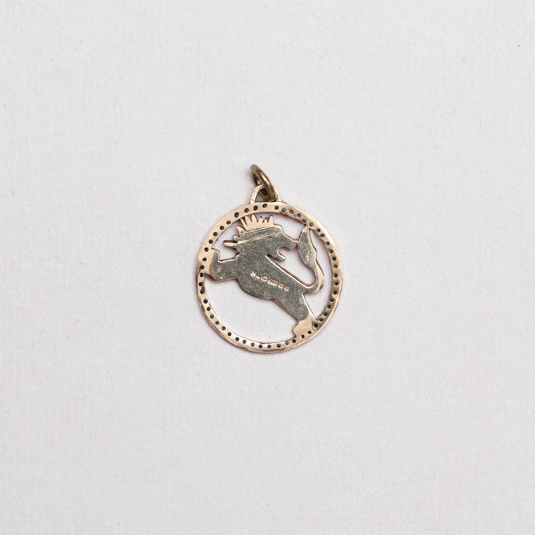 Vintage 9ct Gold Leo Pendant Charm with Sapphires - Image 3
