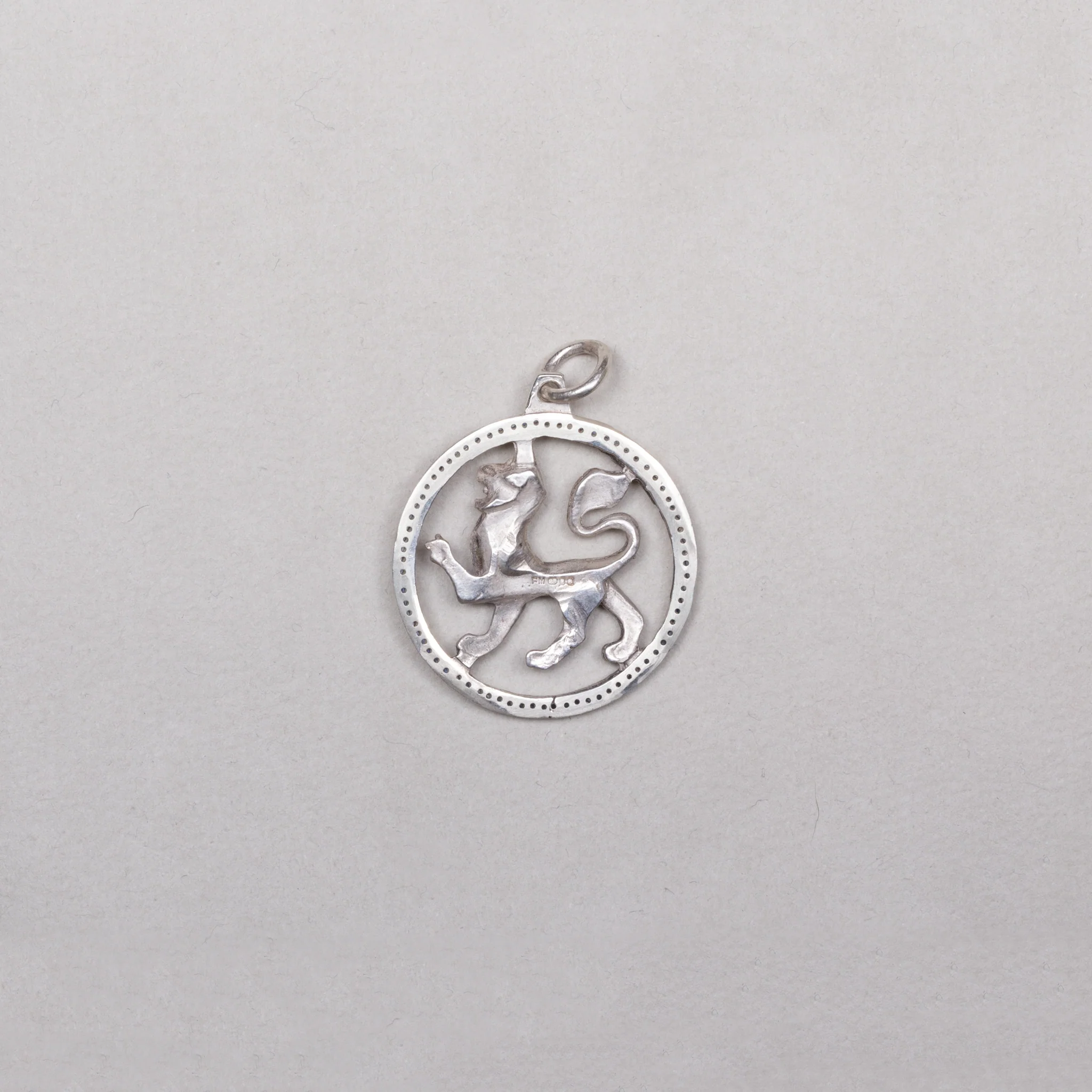 Vintage Leo Pendant Charm with Sapphires - Image 3
