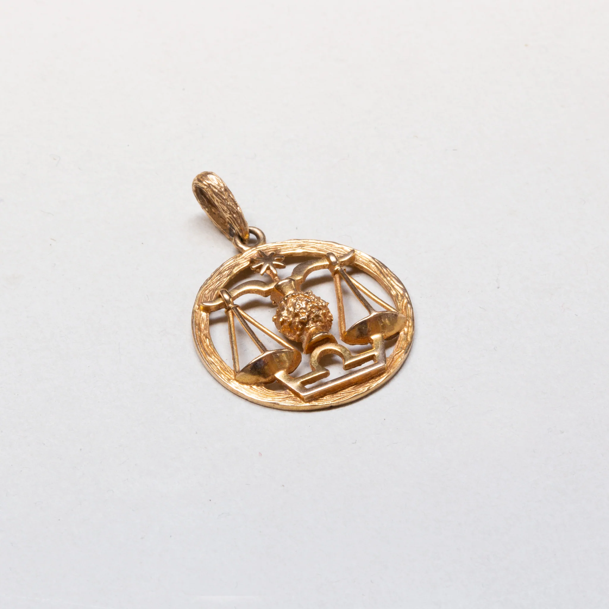 Vintage 9ct Gold Libra Charm Pendant
