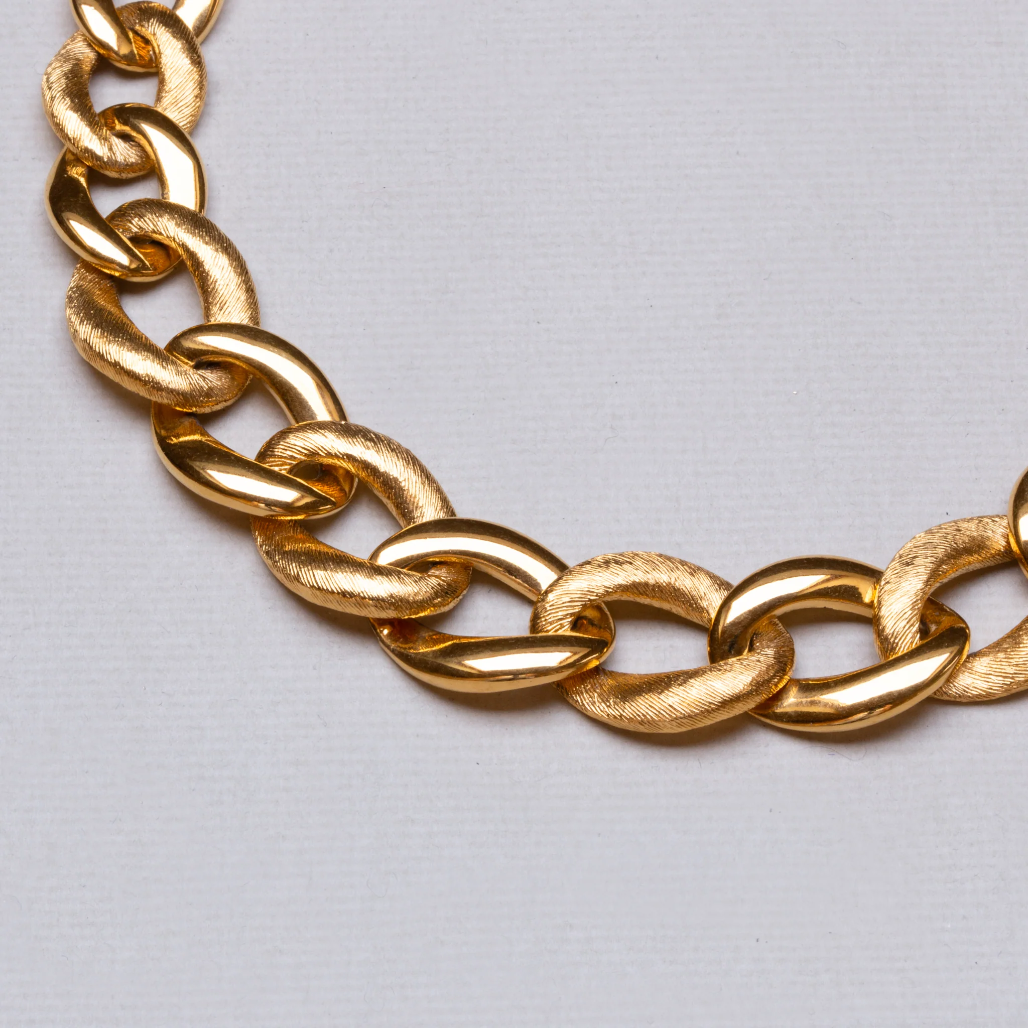 Vintage Napier Textured Gold Chain Necklace - Image 3