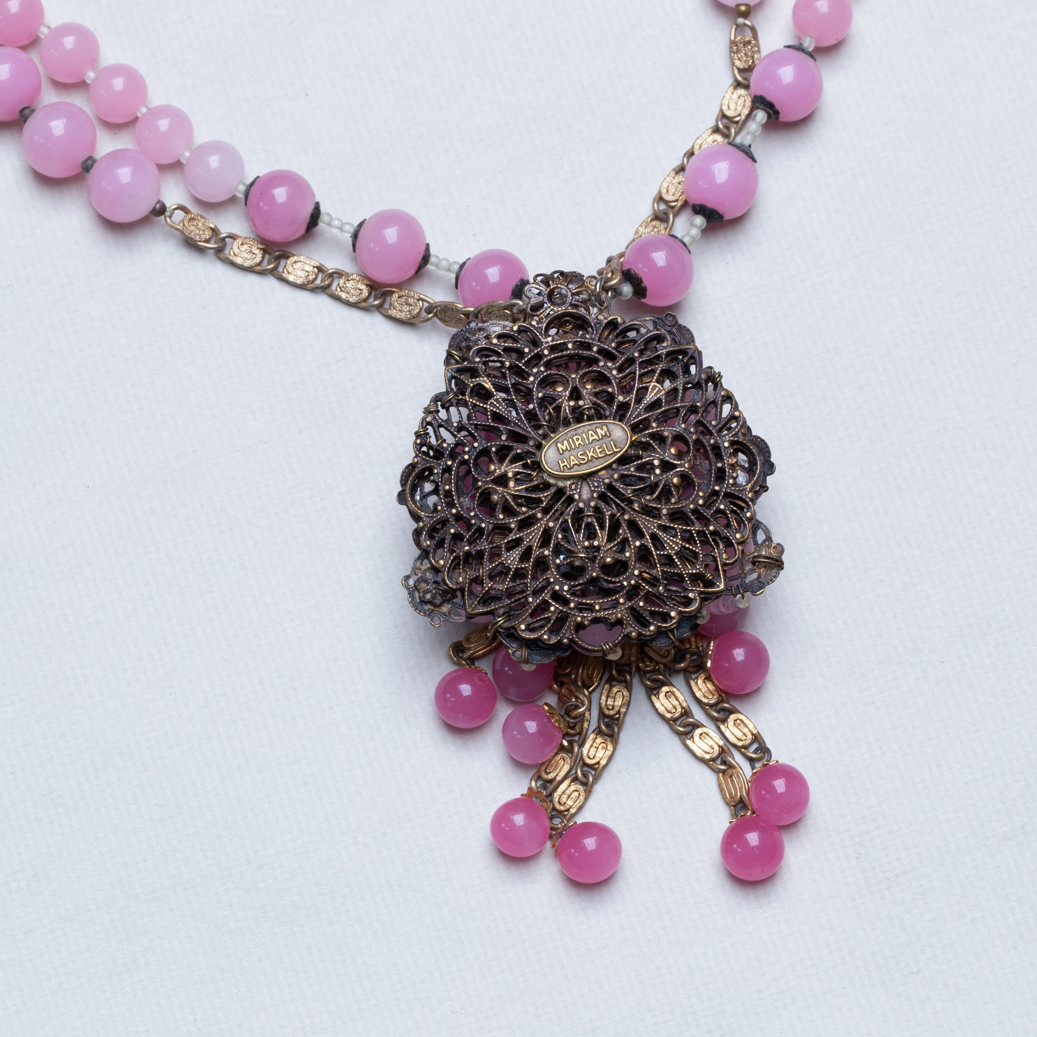 Vintage Pink Necklace and Earrings - Image 4
