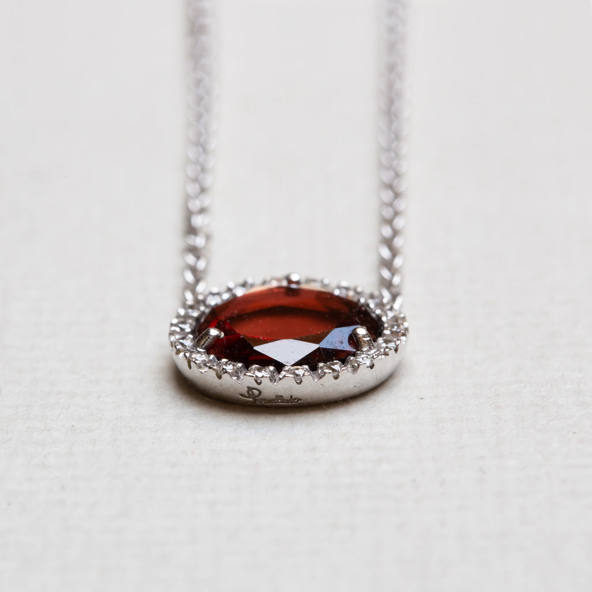 Vintage Pomellato White Gold Necklace with Garnet and Diamonds - Image 4