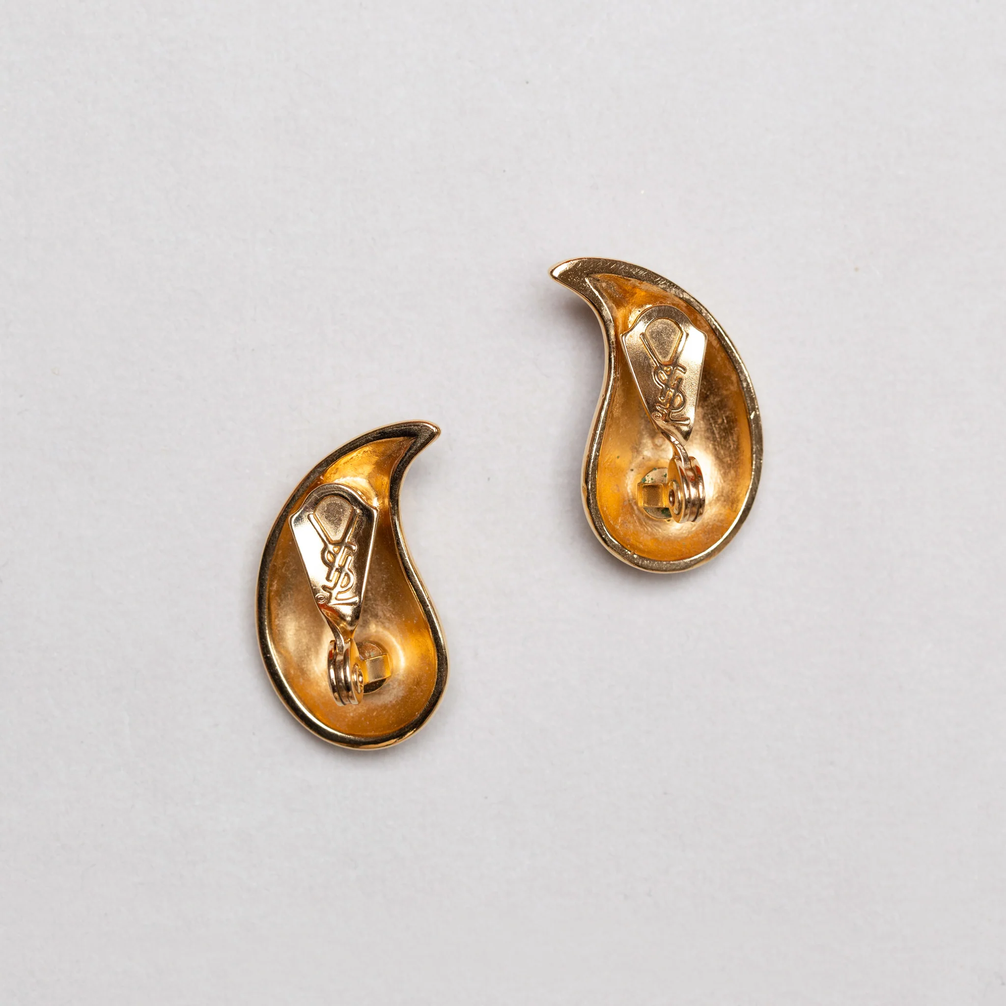 Vintage YSL Teardrop Gold Clip-on Earrings - Image 3