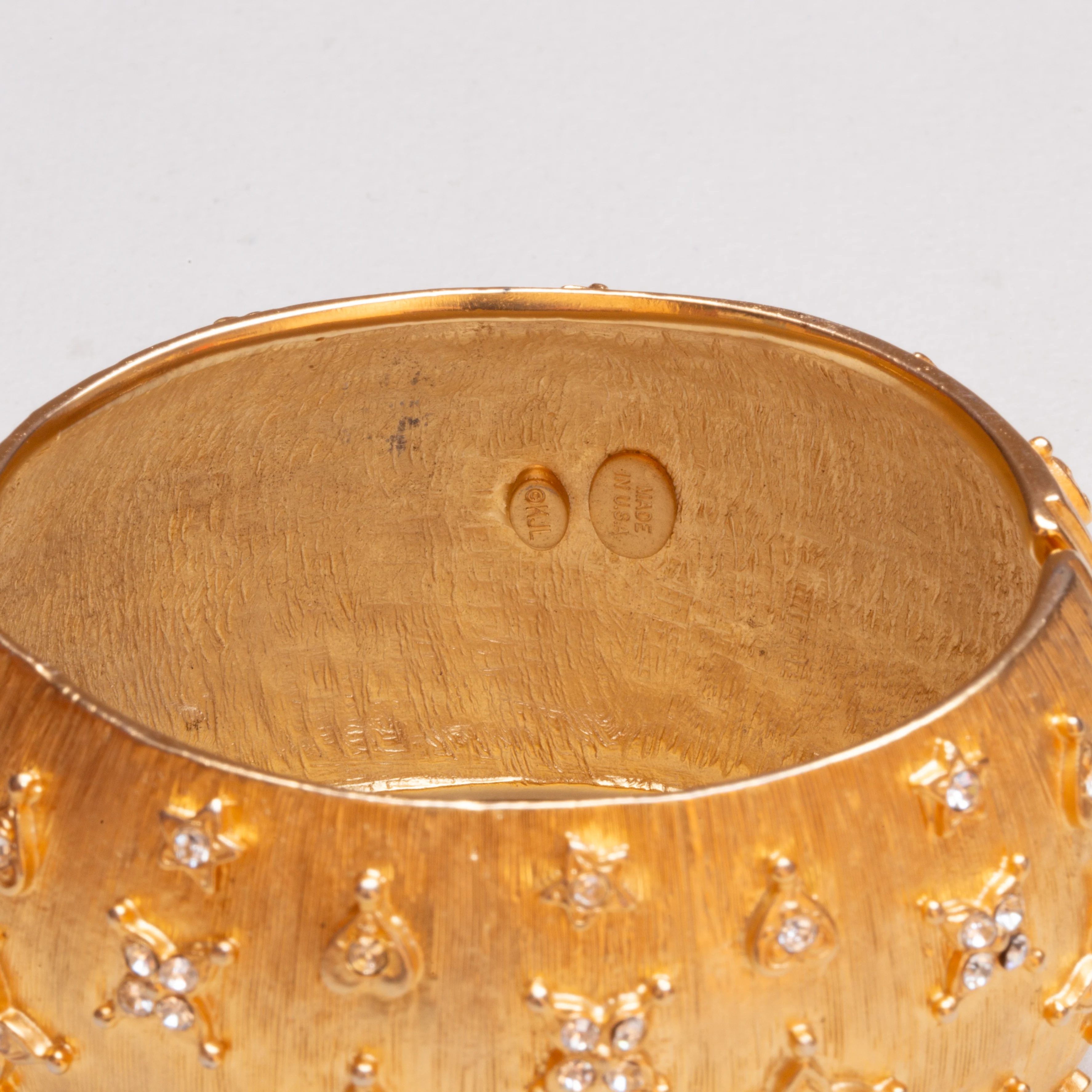 Vintage Textured Gold Star Cuff Bracelet - Image 2