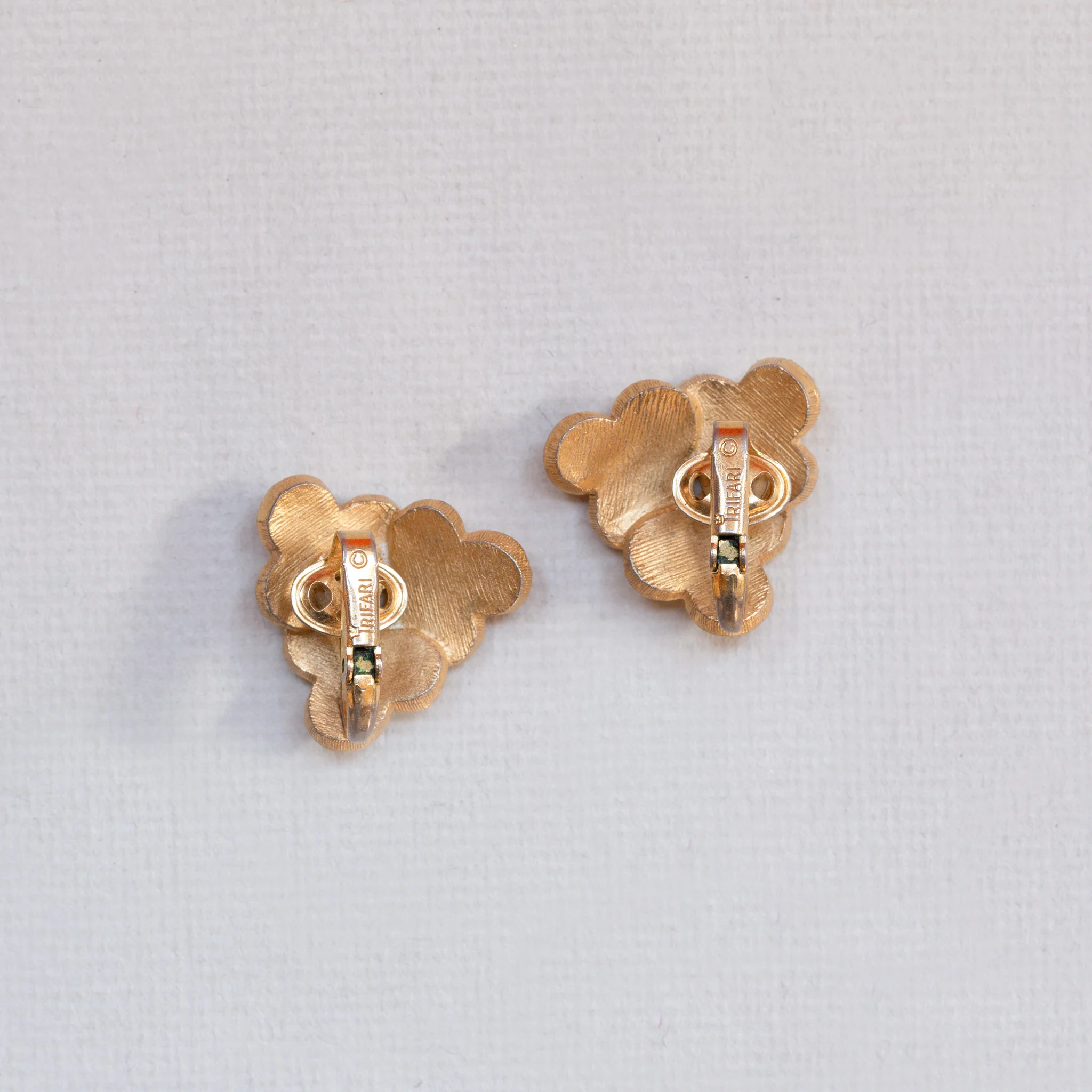 Vintage Trifari Gold Flower Clip-on Earrings - Image 3