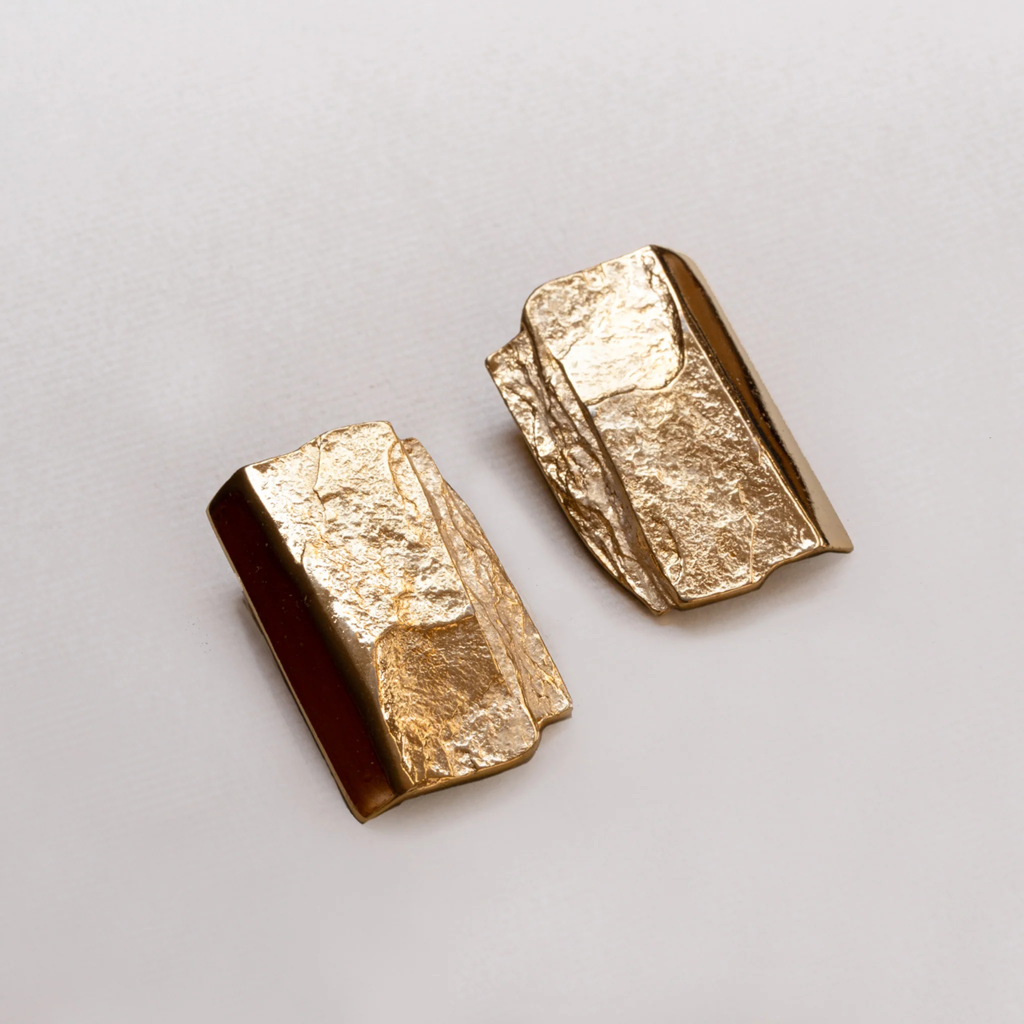 Vintage Trifari Gold Clip-on Earrings - Image 2