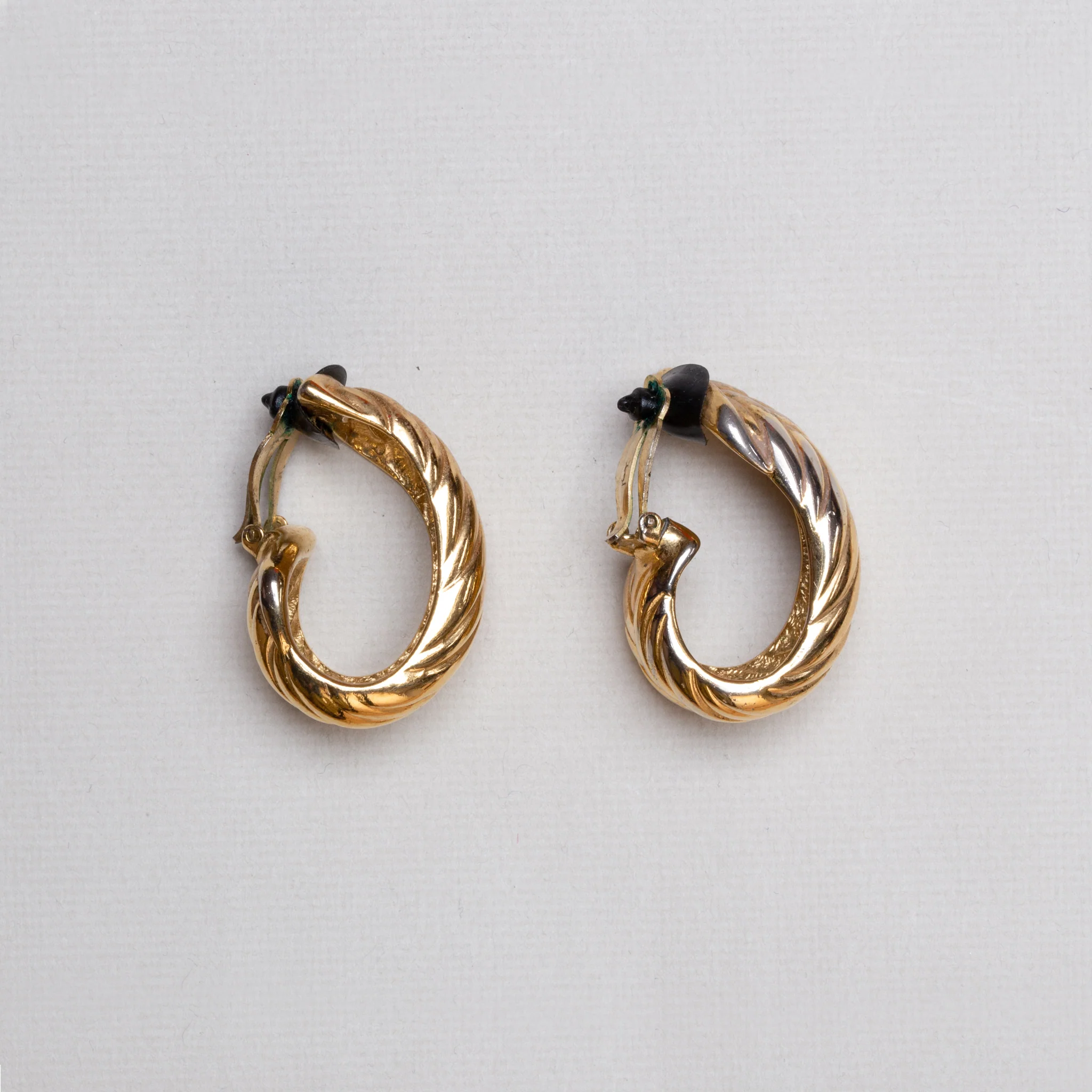 Vintage Braided Gold Clip-on Earrings - Image 3