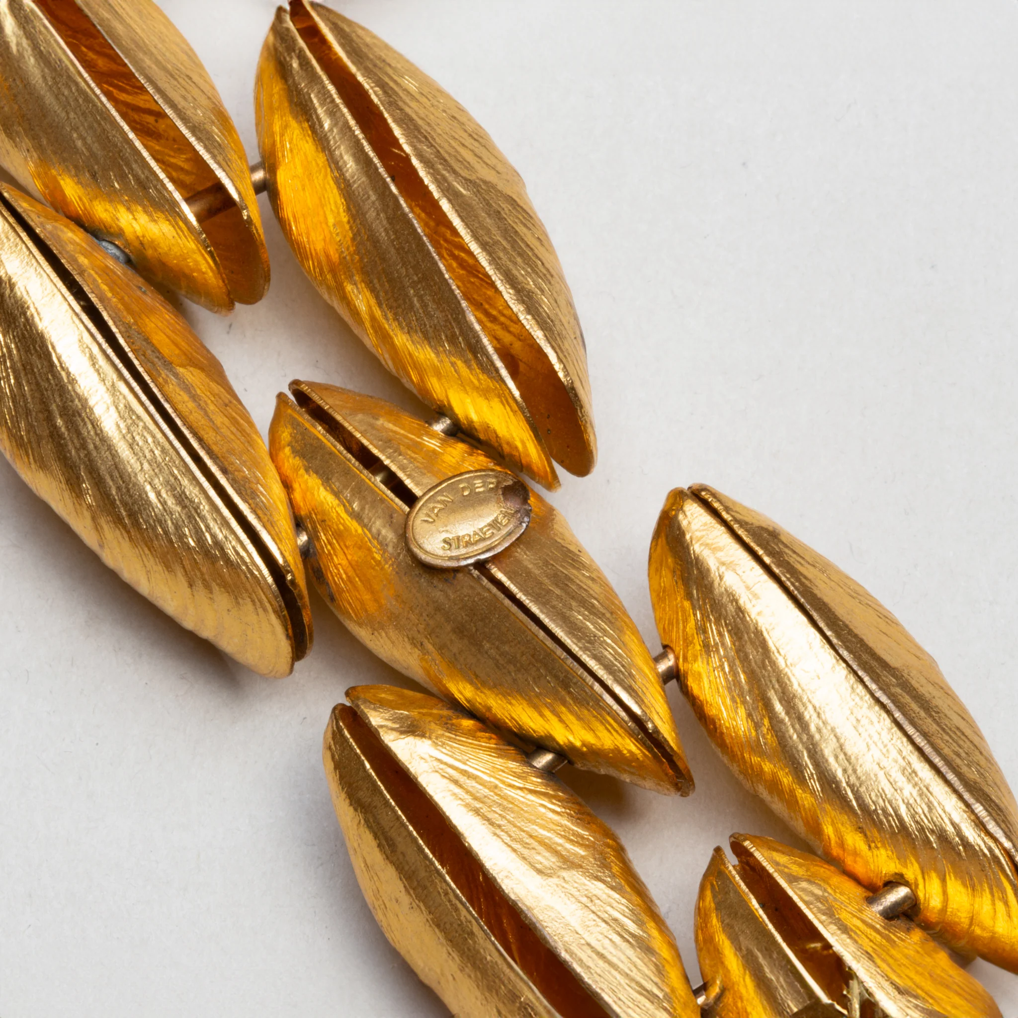 Vintage Van Der Straeten Shell Bracelet - Image 3