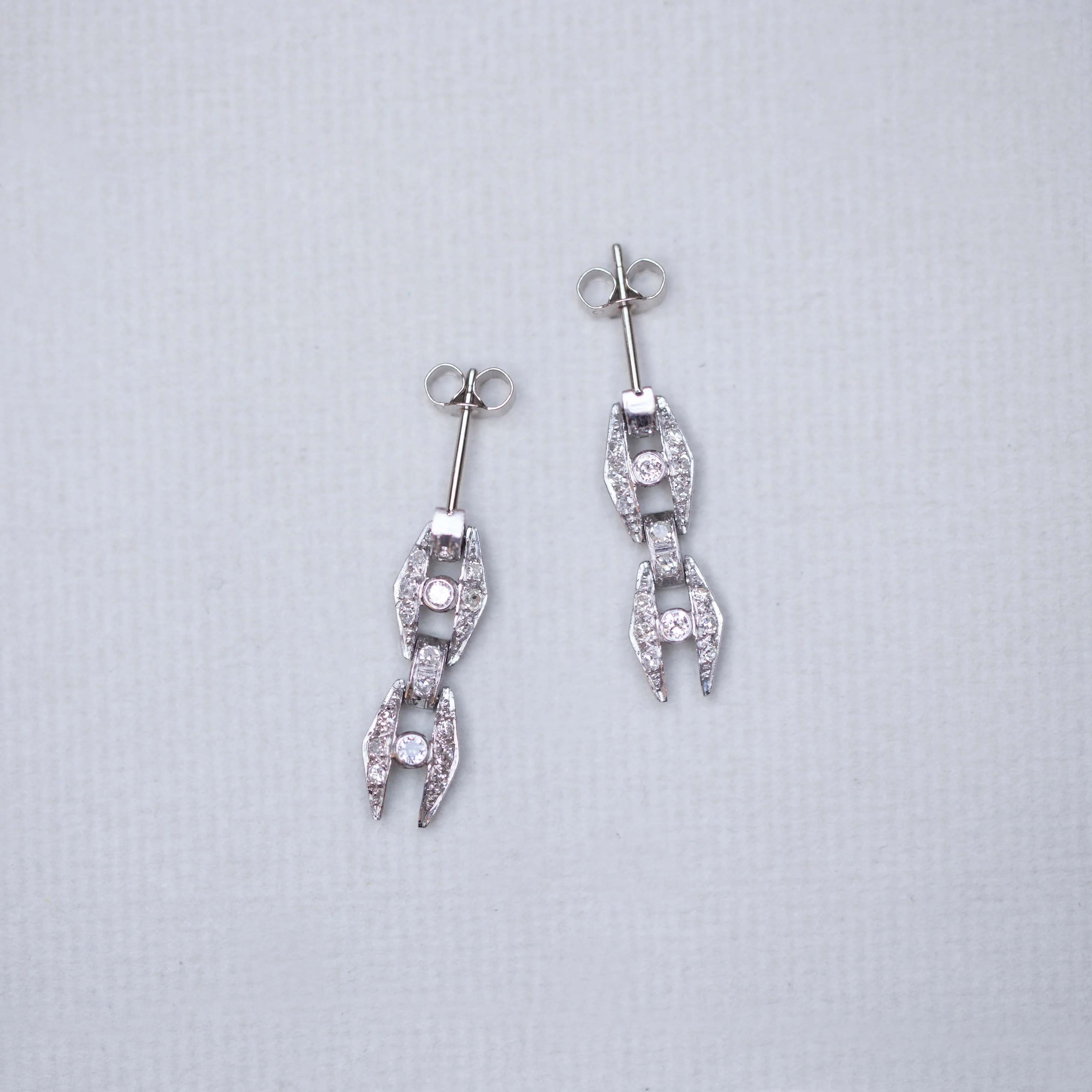 Vintage White Gold Stud Earrings with Diamonds - Image 4