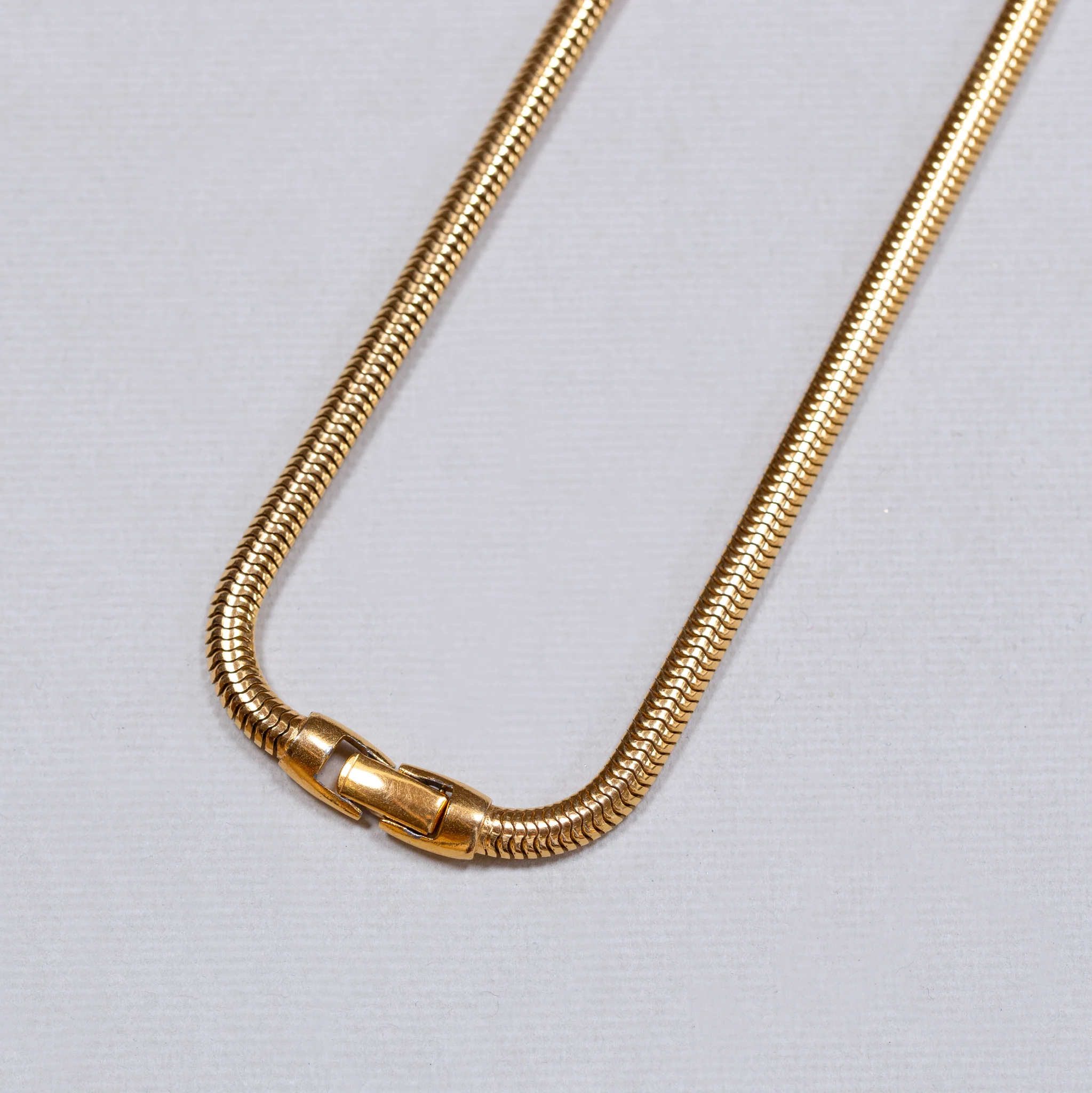 Vintage YSL Gold Chain Necklace with Matte Gold Pendant - Image 4